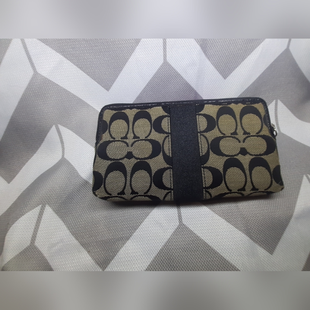 Vintage Coach Logo Wristlet - Picture 2 of 6